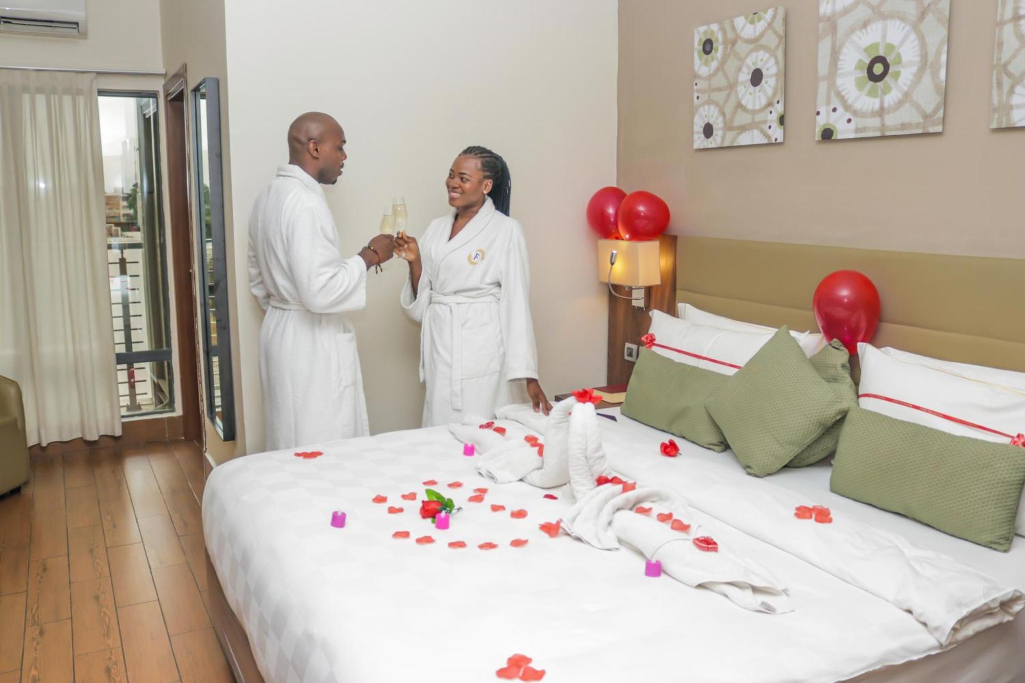 Hotel La Falaise Bonapriso Douala Extérieur photo