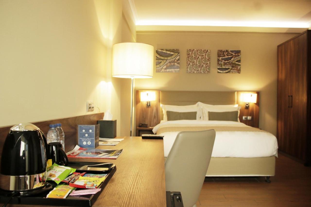 Hotel La Falaise Bonapriso Douala Extérieur photo